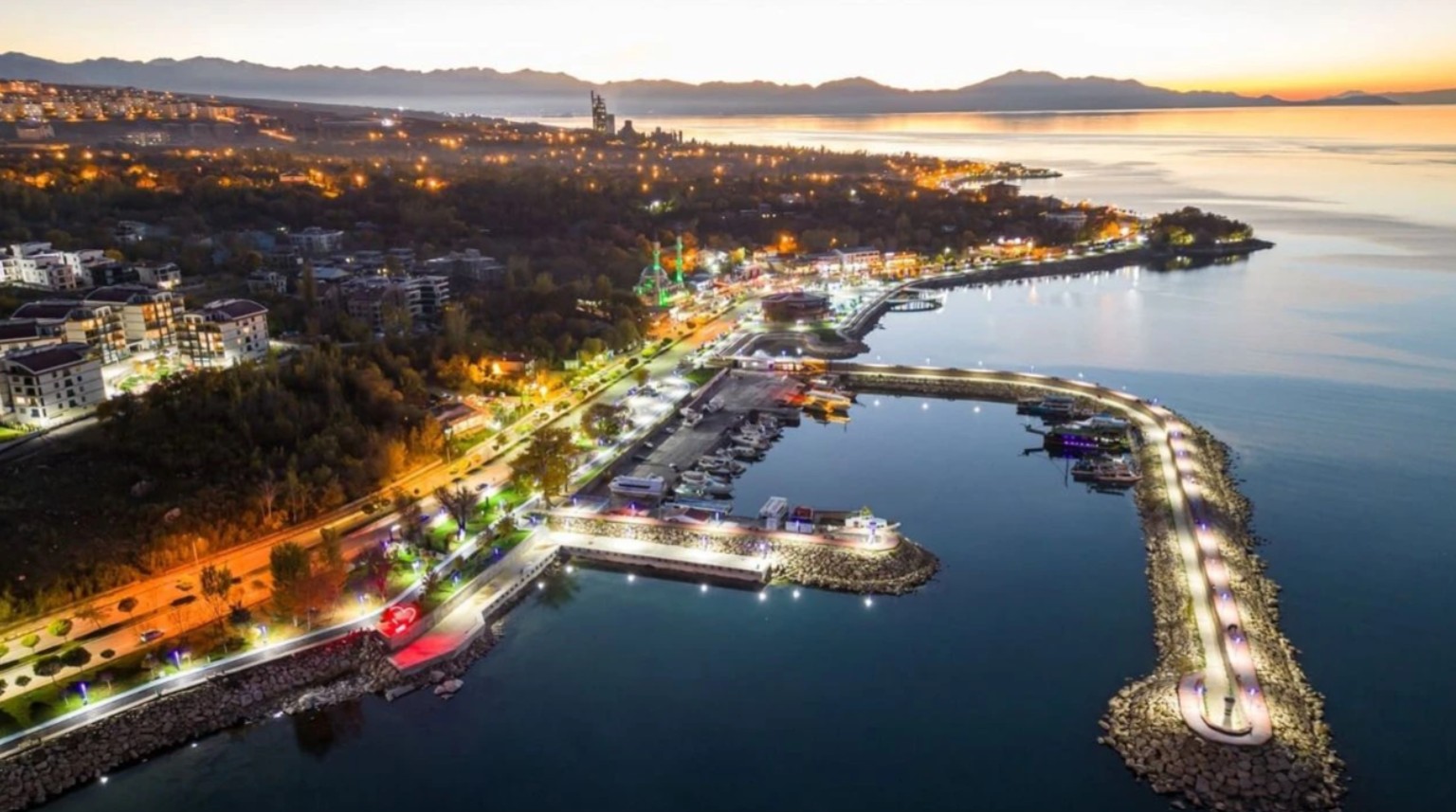 Van Edremit’ten Çanakkale’ye Gelen Turistlerin Lezzet Durağı: Çanakkale Masırlık Izgara Köfte Çorba Lokantası